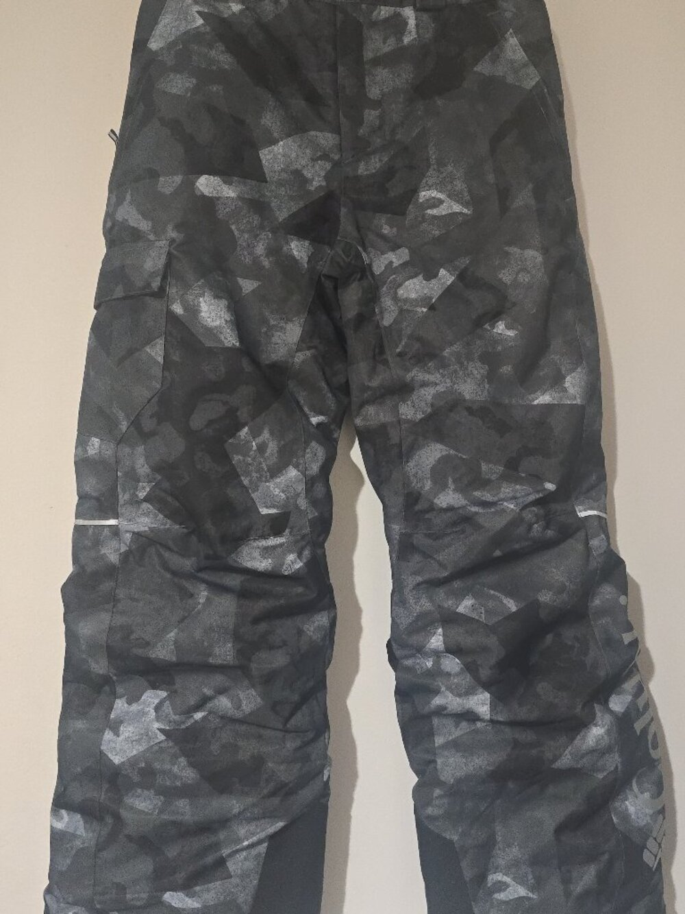 Columbia Omni-Heat Youth M Insulated Snow Ski Pants Black Gray Camo